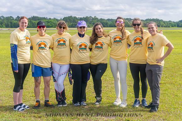 NKP-SIS-Sisters In Skydiving-Deland -NKP08027