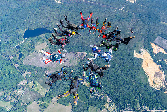 2026-06 Heroes Skydiving 2026-NKP04934