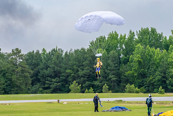 2026-06 Heroes Skydiving 2026-NKP06207
