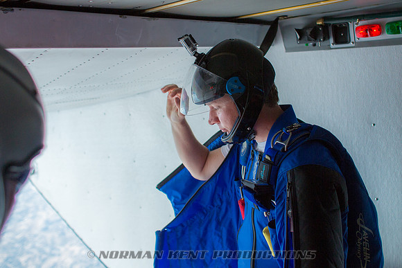 0024--NKP-Wingsuit Record 2015-8776