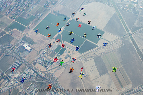 0029--NKP-Wingsuit Record 2015-8828