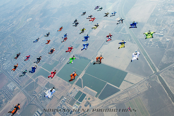 0030--NKP-Wingsuit Record 2015-8847