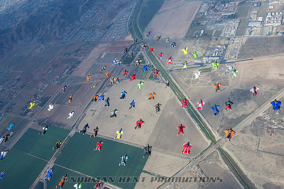 0043--NKP-Wingsuit Record 2015-9109