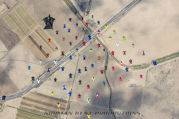 0062--NKP-Wingsuit Record 2015-9260