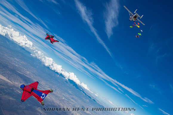 0077--NKP-Wingsuit Record 2015-9672