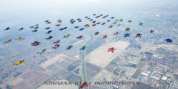 0086--NKP-Wingsuit Record 2015-9781
