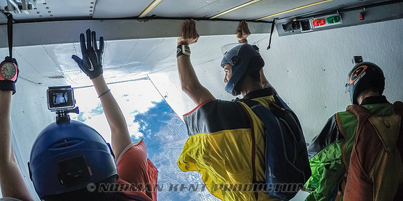 0091--NKP-Wingsuit Record 2015-0012664