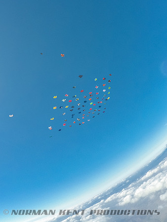 0102--NKP-Wingsuit Record 2015-0012774