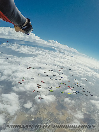 0108--NKP-Wingsuit Record 2015-0033112