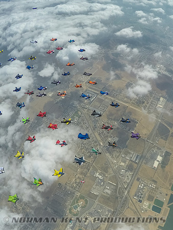 0109--NKP-Wingsuit Record 2015-0033121