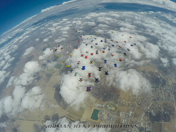 0111--NKP-Wingsuit Record 2015-0033128