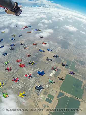 0114--NKP-Wingsuit Record 2015-0033150