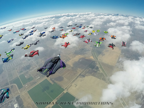 0118--NKP-Wingsuit Record 2015-0033156