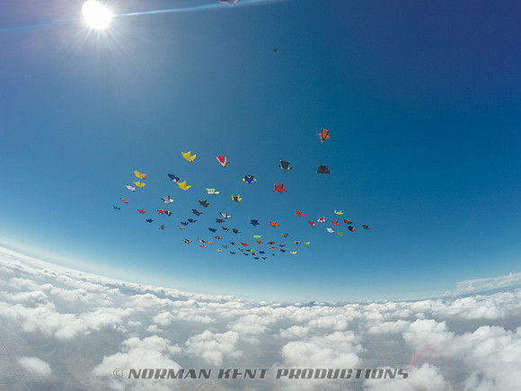 0120--NKP-Wingsuit Record 2015-0033158