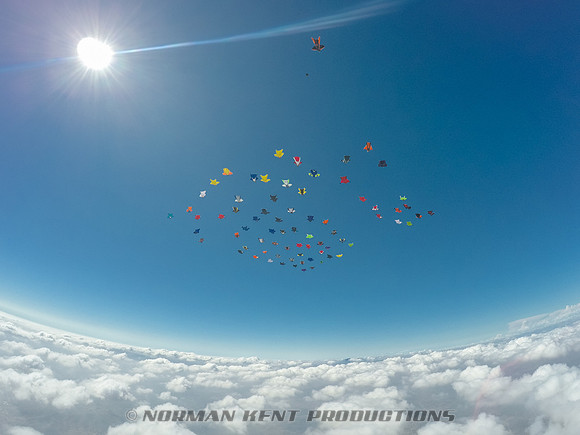 0121--NKP-Wingsuit Record 2015-0033159