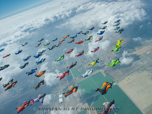 0129--NKP-Wingsuit Record 2015-8-56