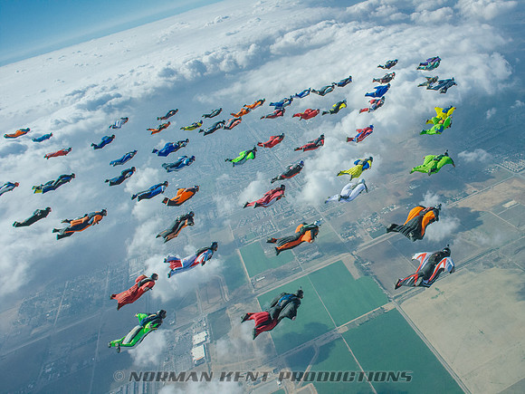 0130--NKP-Wingsuit Record 2015-8-58