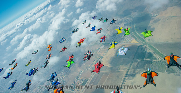 0141--NKP-Wingsuit Record 2015--55
