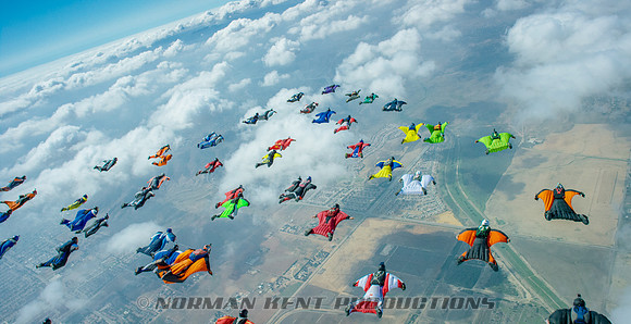 0142--NKP-Wingsuit Record 2015--56