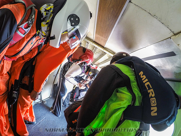0151--NKP-Wingsuit Record 2015-0084017