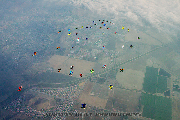 0162--NKP-Wingsuit Record 2015-2