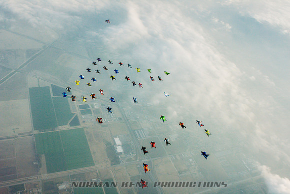 0164--NKP-Wingsuit Record 2015-4