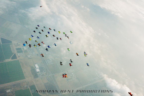 0165--NKP-Wingsuit Record 2015-5