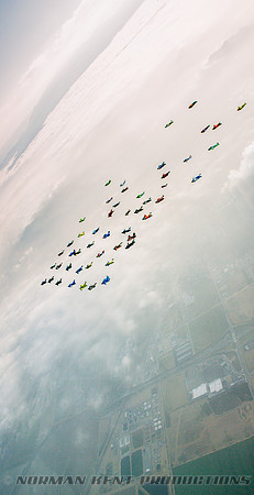 0170--NKP-Wingsuit Record 2015-15