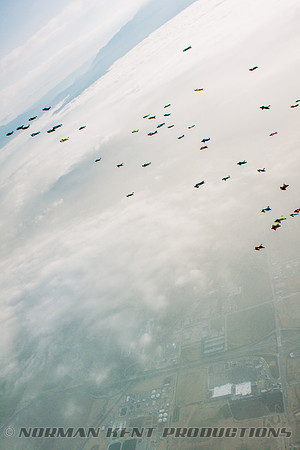 0172--NKP-Wingsuit Record 2015-20
