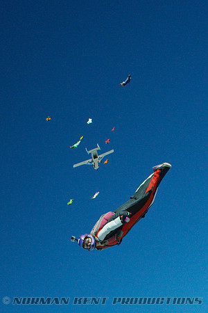 0176--NKP-Wingsuit Record 2015-4-2