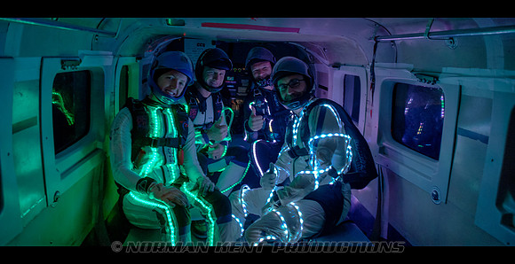 021-NKP-60 Cycles-by Norman Kent-A001_C007_1112MX_S000.0000627