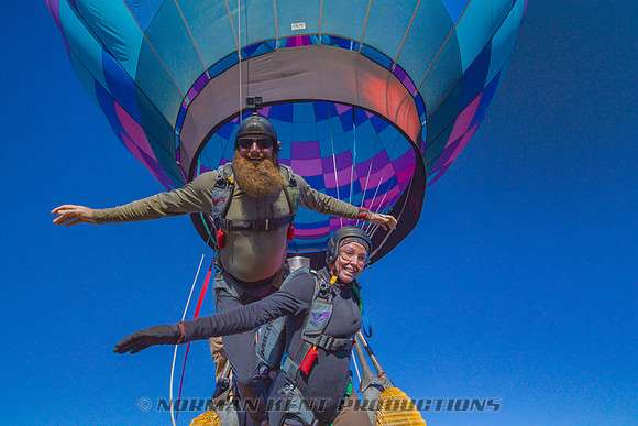 NKP-Mikey And Carla Balloon Jump-A001_H015_1104H6.0013187