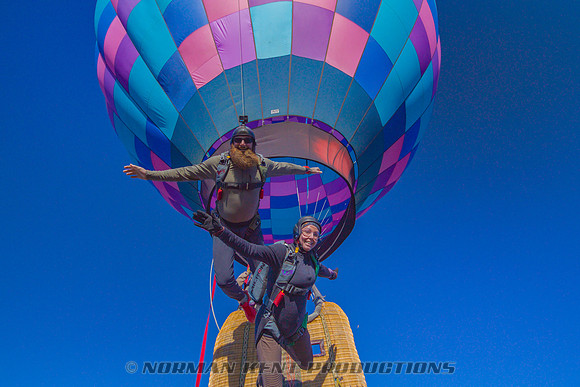 NKP-Mikey And Carla Balloon Jump-A001_H015_1104H6.0013215
