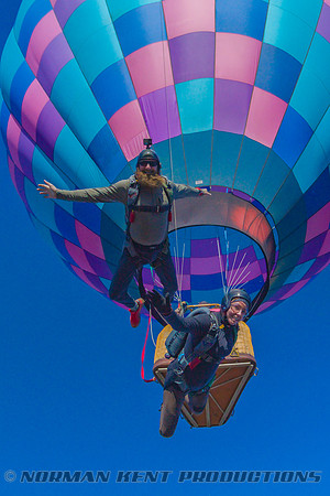 NKP-Mikey And Carla Balloon Jump-A001_H015_1104H6.0013260-2