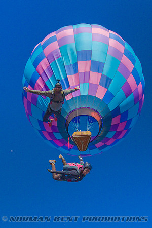 NKP-Mikey And Carla Balloon Jump-A001_H015_1104H6.0013353-2