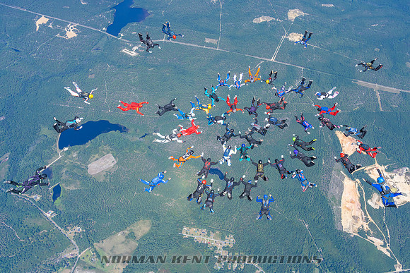 NKP-Heroes Skydiving NC State Sequential Records-NKP05483