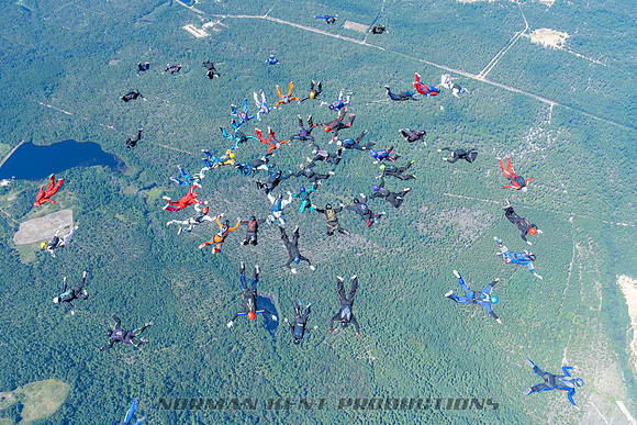 NKP-Heroes Skydiving NC State Sequential Records-NKP05620