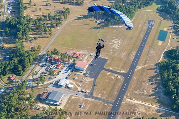NKP-Heroes Skydiving NC State Sequential Records-NKP05785