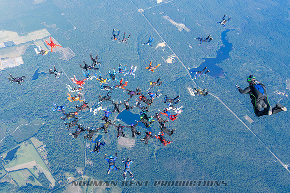 NKP-Heroes Skydiving NC State Sequential Records-NKP05853