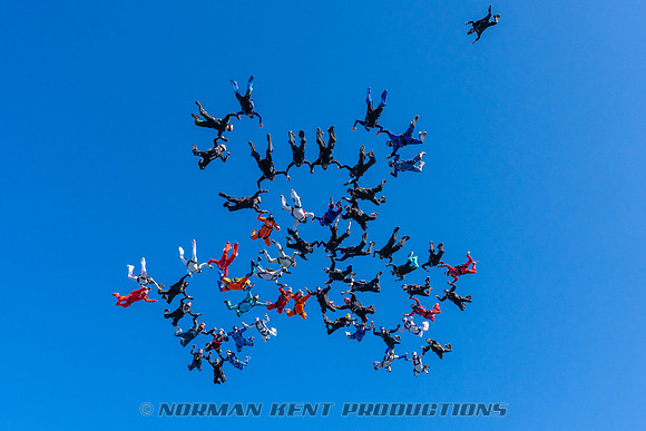NKP-Heroes Skydiving NC State Sequential Records-NKP05855