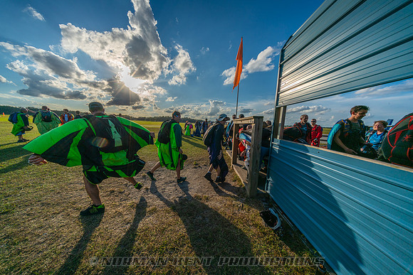 NKP-Wingsuit World Record 2018-01524