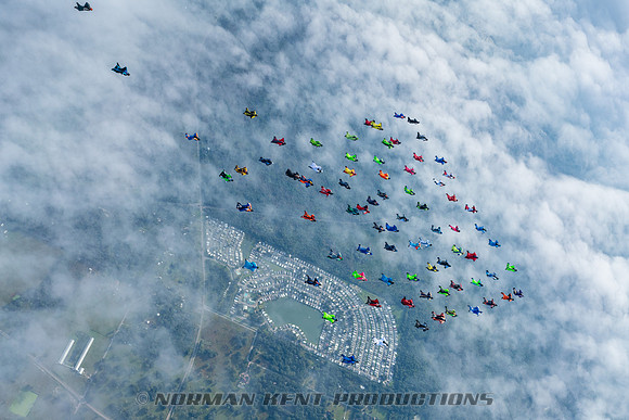 NKP-Wingsuit World Record 2018-01739