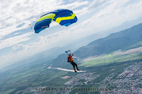 NKP-ETB Commercial-Colombia 04-2016-07310