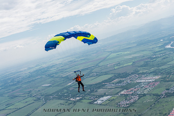 NKP-ETB Commercial-Colombia 04-2016-07309