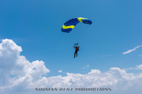 NKP-ETB Commercial-Colombia 04-2016-07221