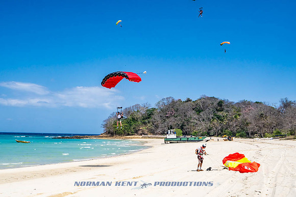 NKP-Pepe's Island 2025-NKP07571